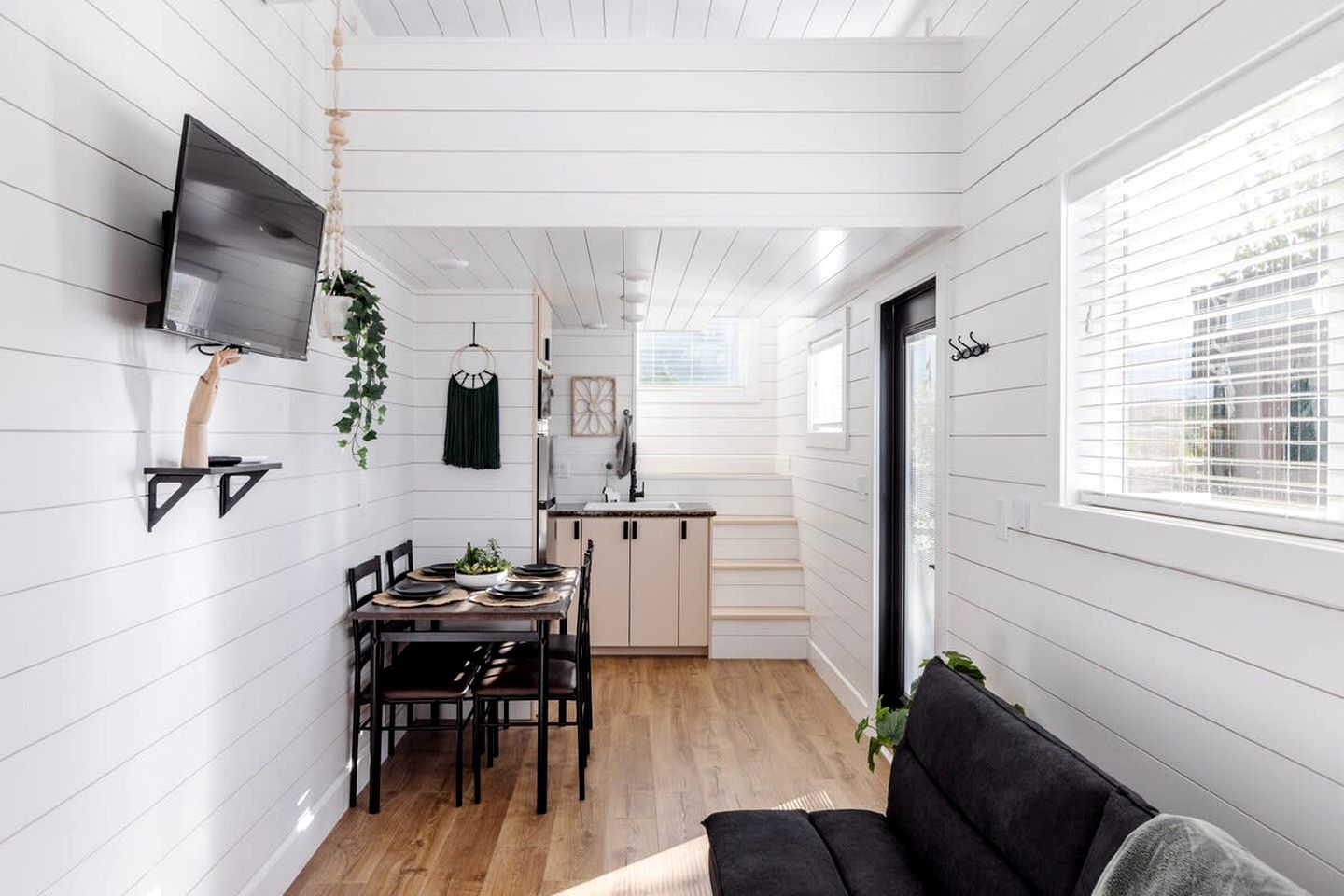 Vistas of Zion: Tiny Home Sanctuary with Unforgettable Views in Apple Valley