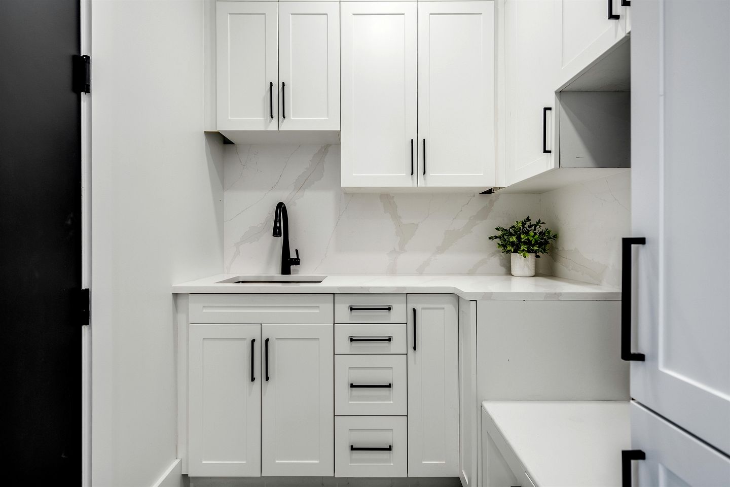 Sophisticated Shoreline Retreat with Sunset Patio & Poolside Lounging in Ontario, Canada