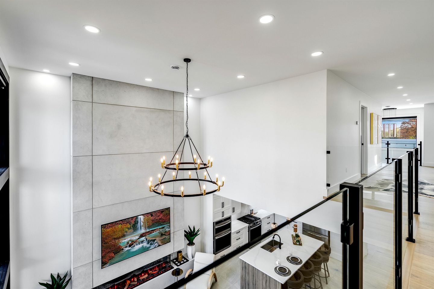 Sophisticated Shoreline Retreat with Sunset Patio & Poolside Lounging in Ontario, Canada