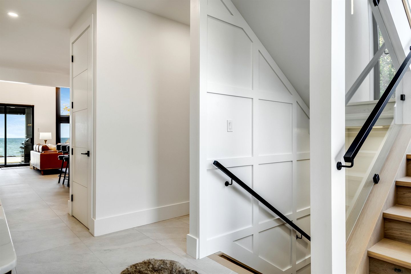 Sophisticated Shoreline Retreat with Sunset Patio & Poolside Lounging in Ontario, Canada