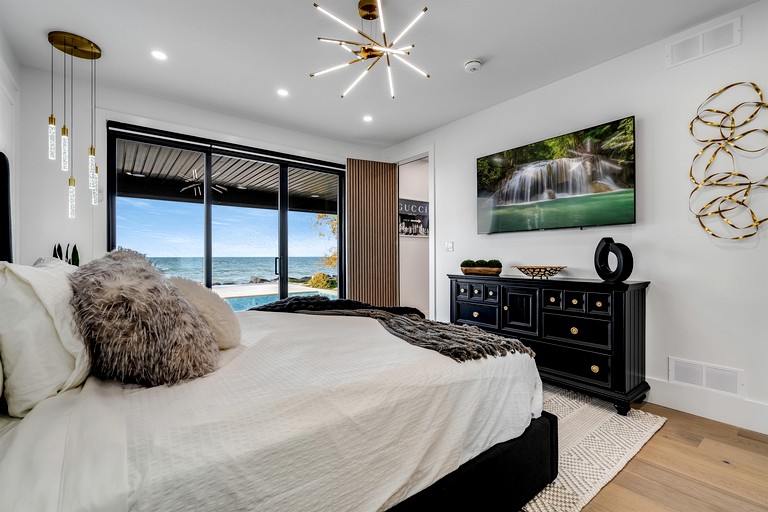 Vacation Rentals (Canada, Leamington, Ontario)