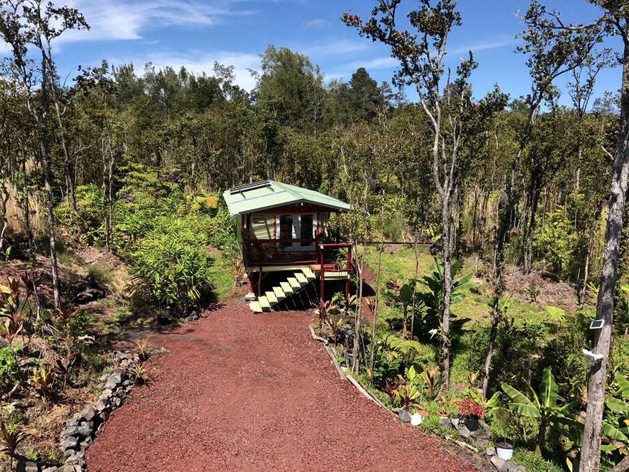 Amazing Eco-Friendly Cabin for Two near Volcano National Park, Hawaii