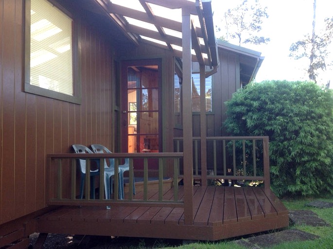 Cabins (Volcano, Hawaii, United States)