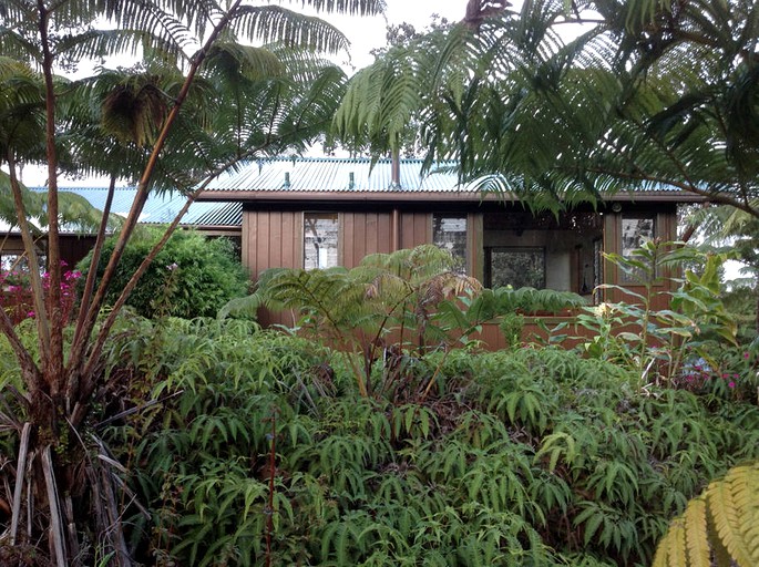 Cabins (Volcano, Hawaii, United States)