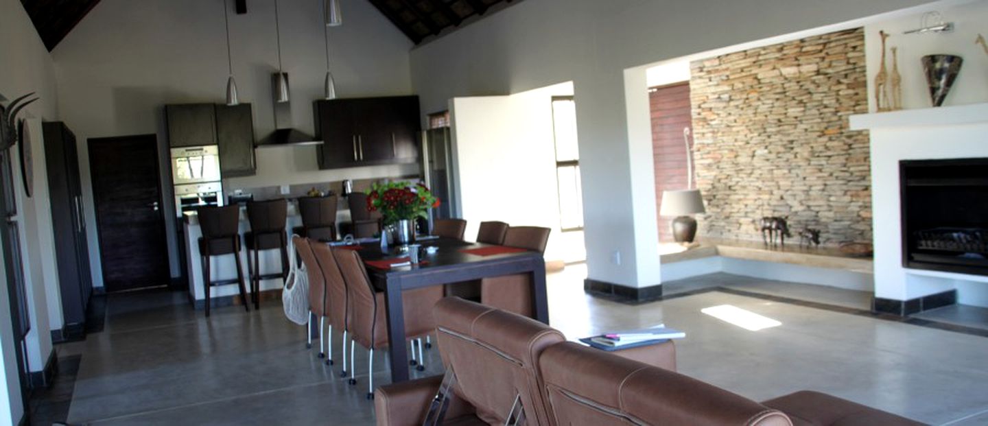 Spacious Luxurious Villa with Private Outdoor Pool near Hoedspruit, South Africa