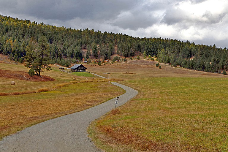 RU Vortex Vacation Rentals Homestead Cabin, Cabins, Oroville