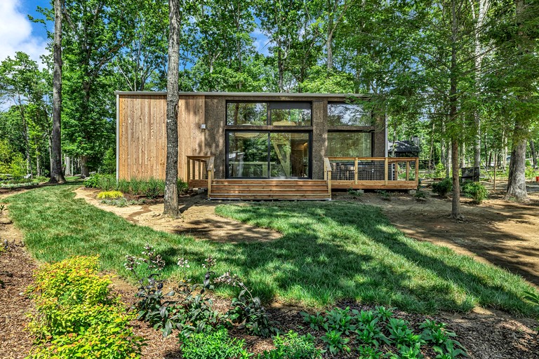 Serene Modern Tiny Home with Fiery Gizzard Reservoir Views Near Tracy City | Tennessee