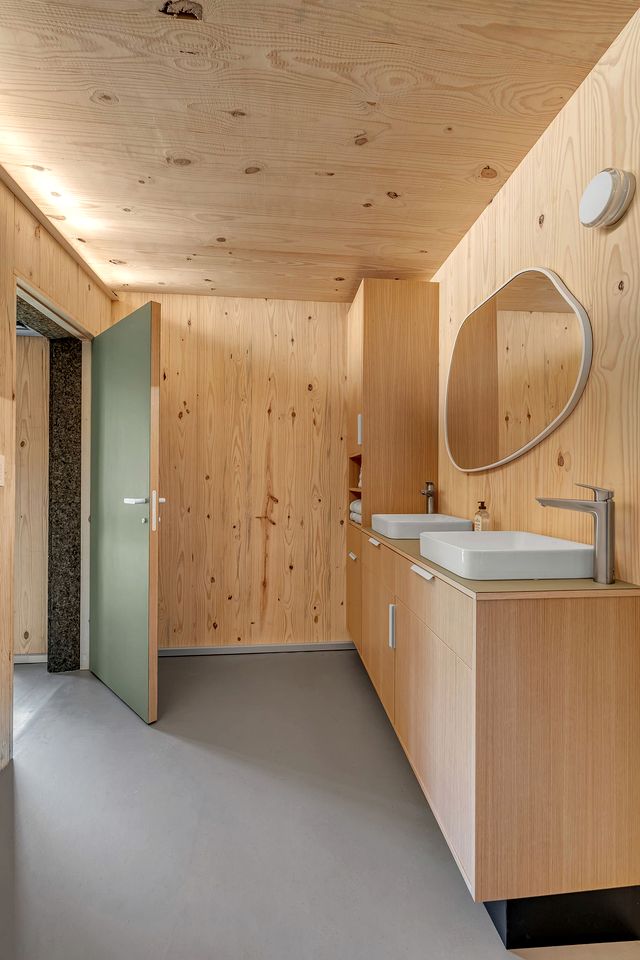 Serene Modern Tiny Home with Fiery Gizzard Reservoir Views Near Tracy City | Tennessee