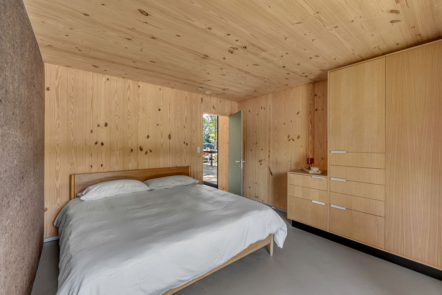 Serene Modern Tiny Home with Fiery Gizzard Reservoir Views Near Tracy City | Tennessee