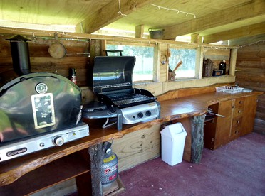 Unusual Handcrafted Vacation Caravan in the Wilderness of Kaikoura, New Zealand