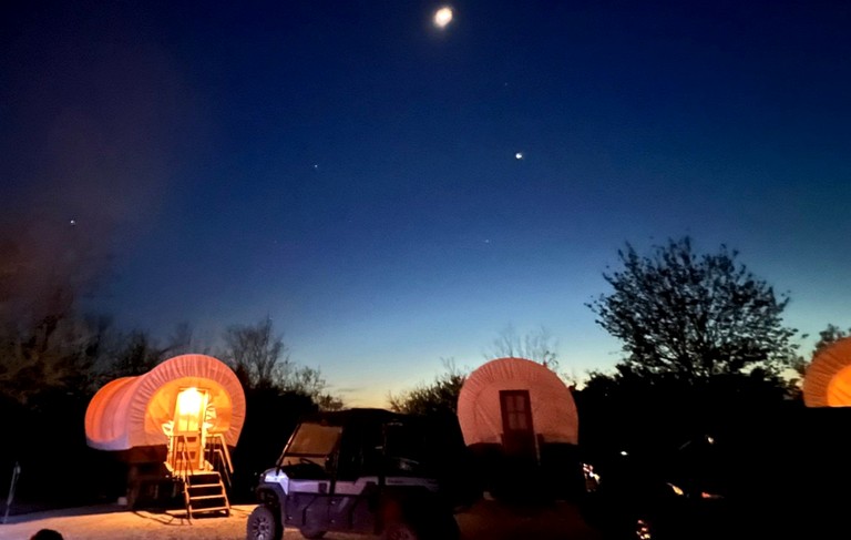 Caravans (United States of America, Danville, Kentucky)