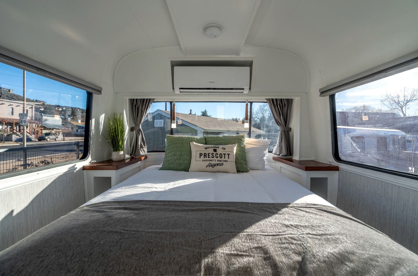 Downtown Prescott AZ Airstream Stay Near Whiskey Row with Outdoor Amenities