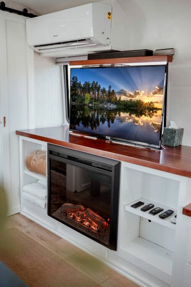 Downtown Prescott AZ Airstream Stay Near Whiskey Row with Outdoor Amenities