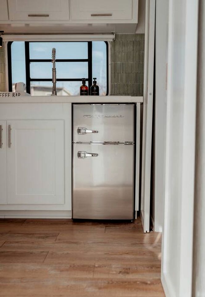 Downtown Prescott AZ Airstream Stay Near Whiskey Row with Outdoor Amenities
