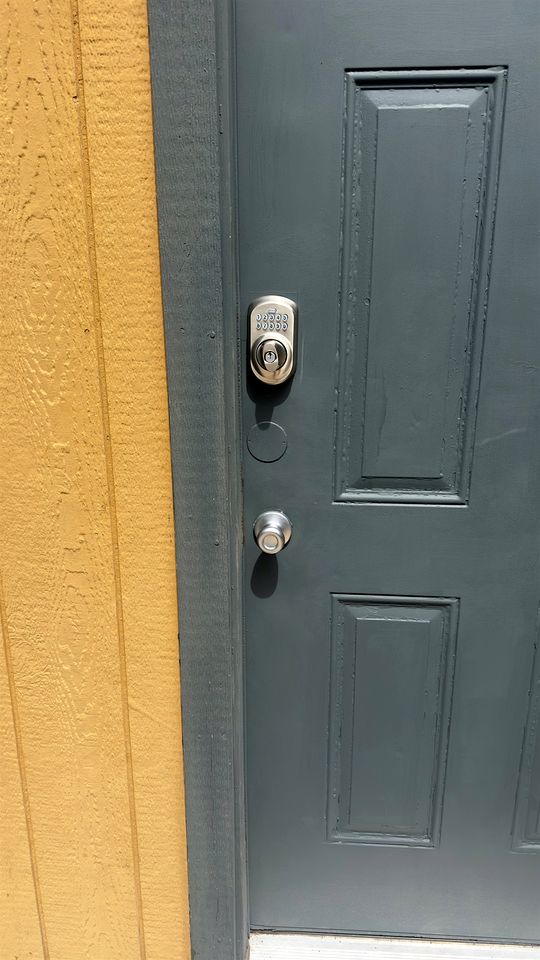 Cozy Cabin Escape with Pond, Creek & Firepit in Mount Shasta, California
