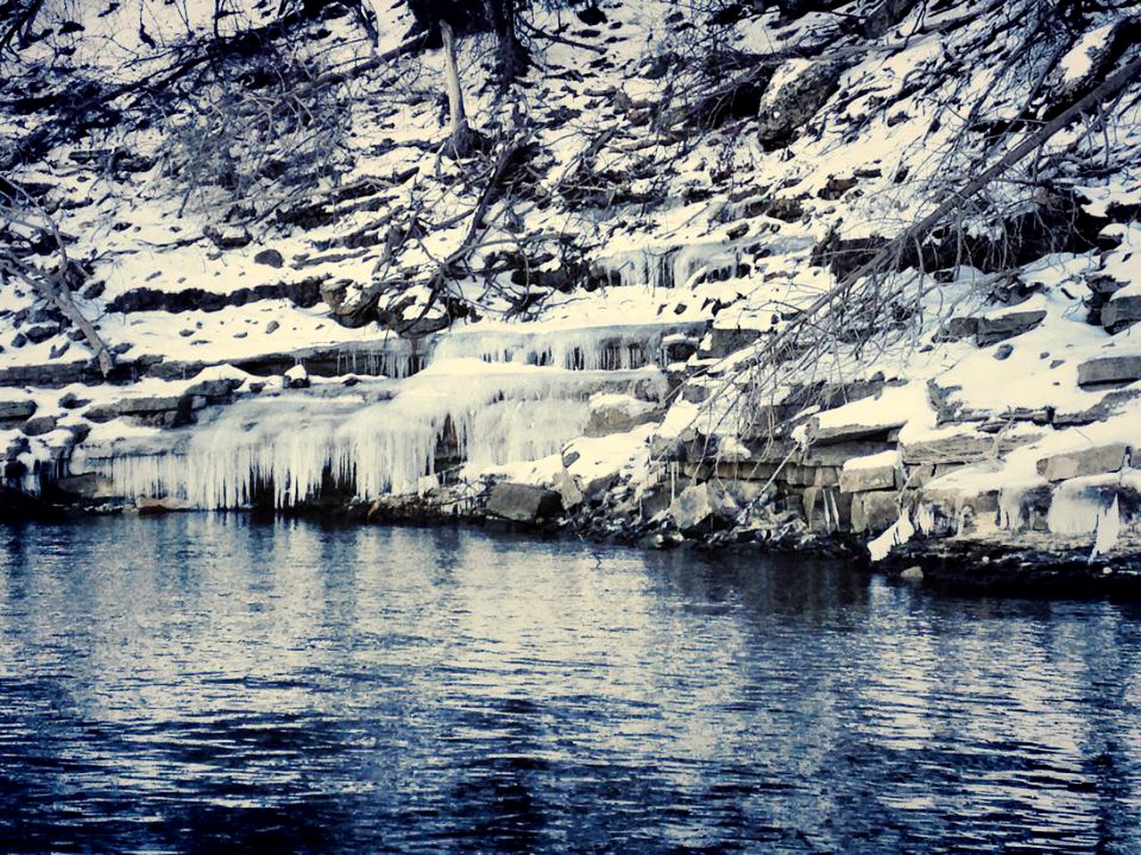 Secluded Lakeside Vacation Cabin near the Ozarks in Baxter County, Arkansas