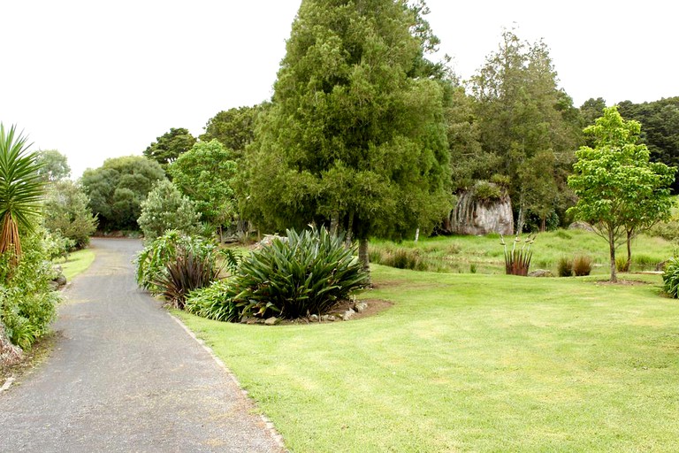 Cottages (Ruatangata West, North Island, New Zealand)