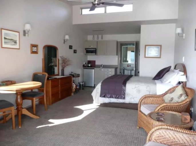 Nature Lodges (Whangaroa, North Island, New Zealand)