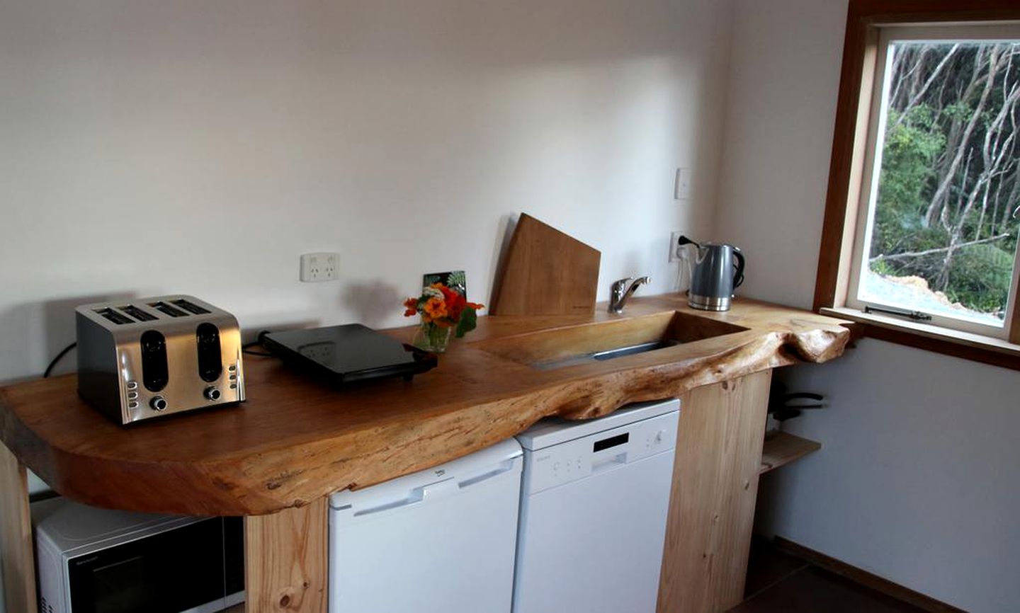 Secluded Cabin Rental Perfect for a Couples' Holiday near Whangarei, North Island