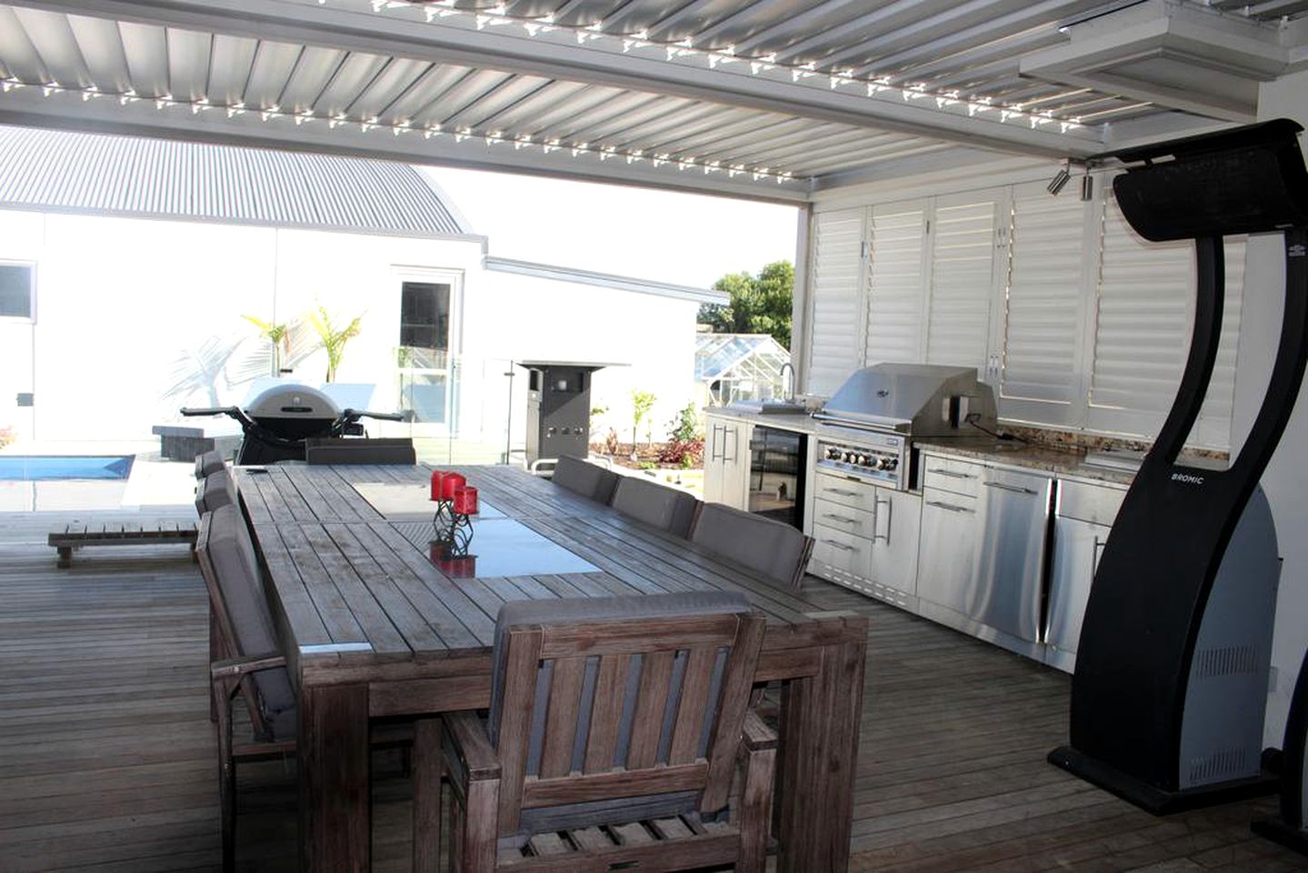 Romantic Getaway Accommodation with Breathtaking Views in Waitoki, North Island