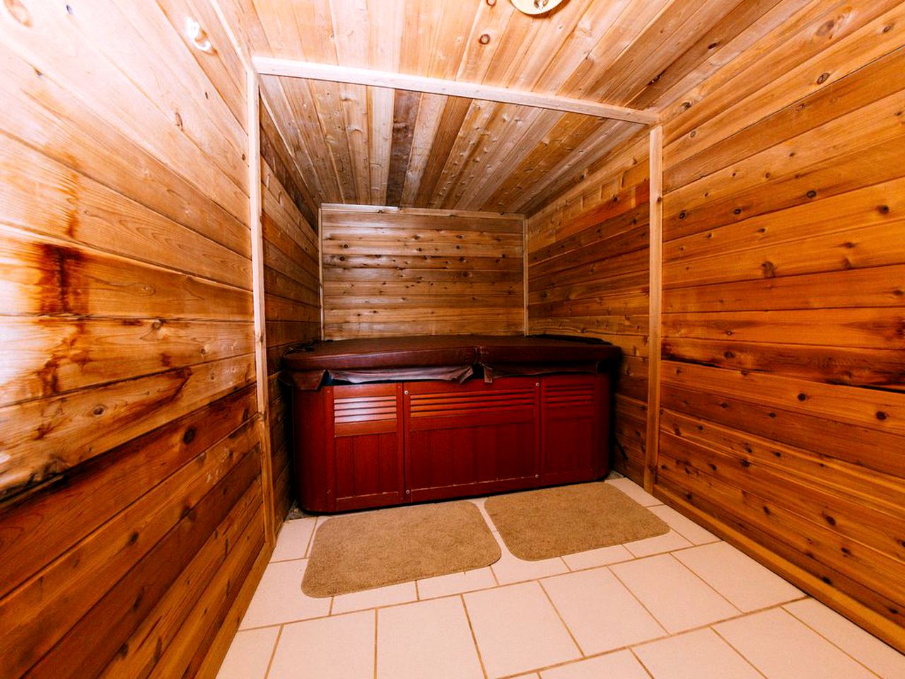 Private Family-Friendly Lodge Perfect for Reunions near Rexburg, Idaho