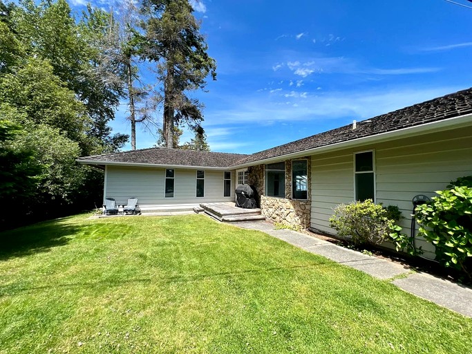 Vacation Rentals (Canada, Campbell River, British Columbia)