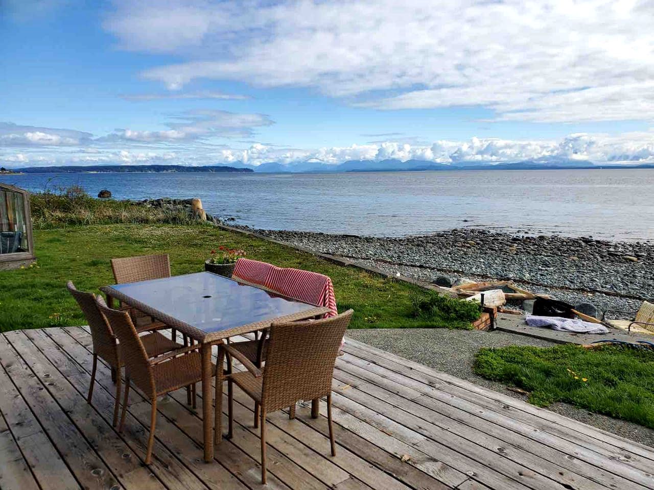 Coastal Oceanfront Retreat with Pebble Beach Access Located Near Stories Beach in Campbell River, BC