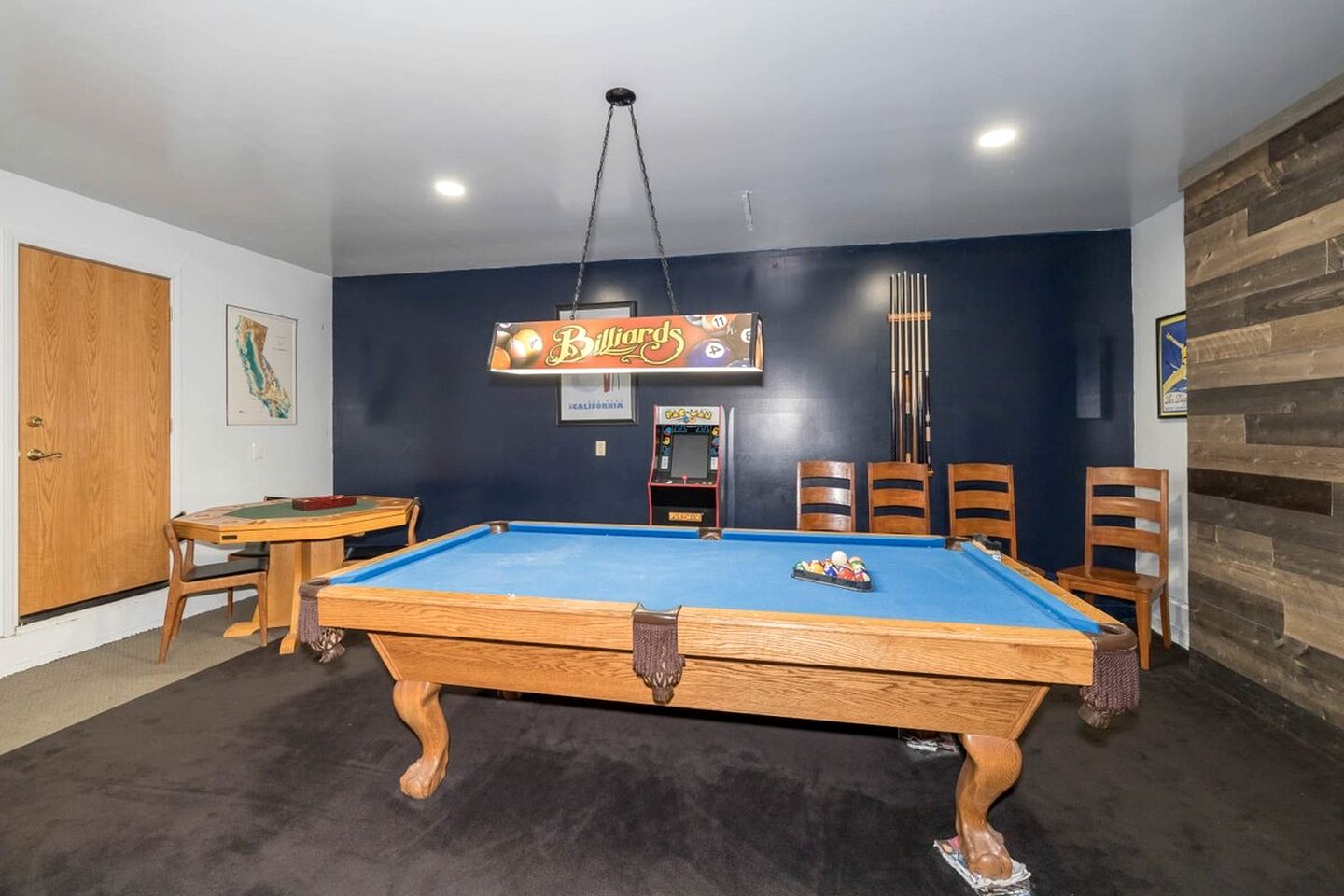 Impressive Cottage with Hot-tub and Games in Big Bear Lake, California
