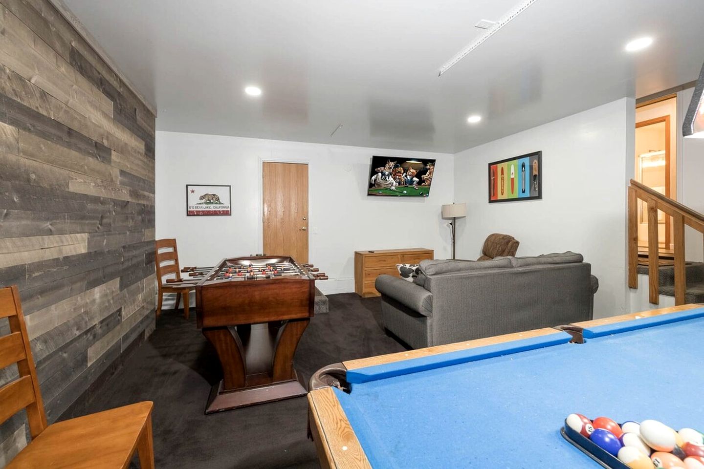 Impressive Cottage with Hot-tub and Games in Big Bear Lake, California