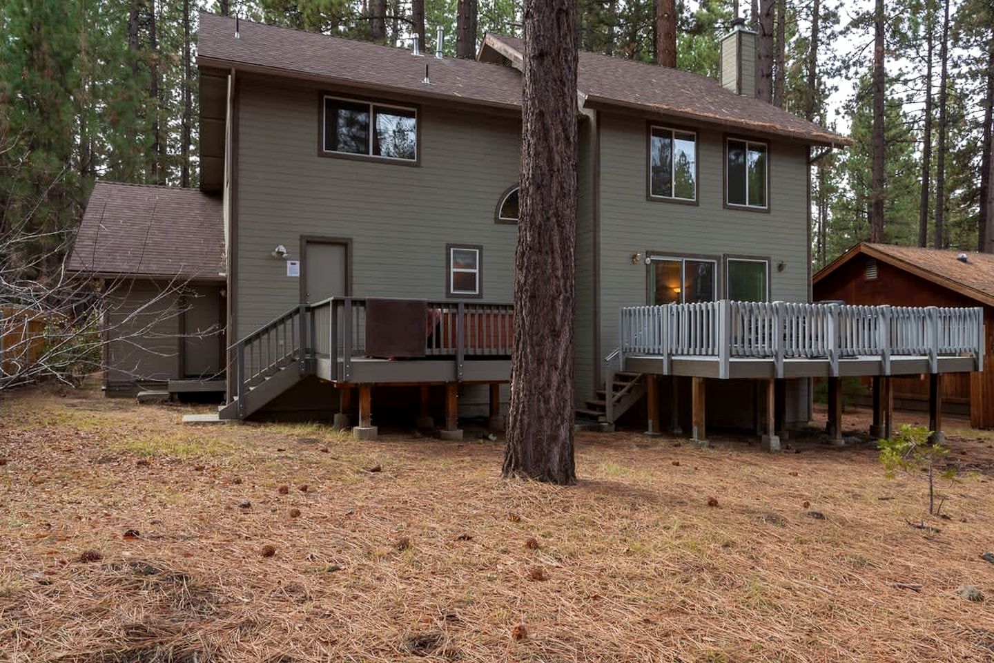 Impressive Cottage with Hot-tub and Games in Big Bear Lake, California