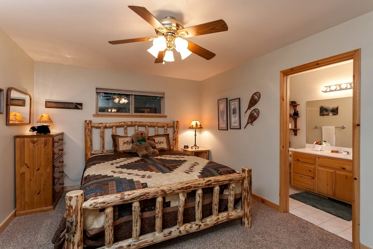 Cabins (United States of America, Big Bear Lake, California)