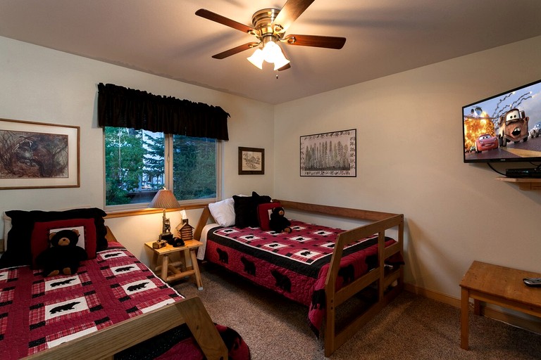Cabins (United States of America, Big Bear Lake, California)