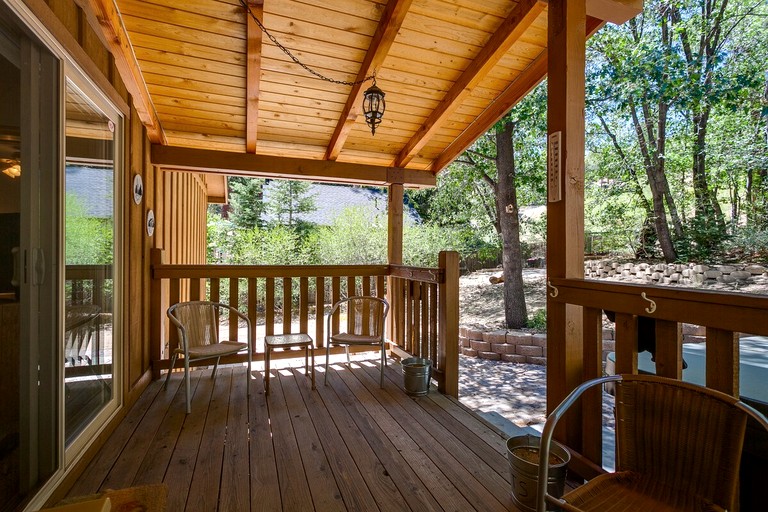 Cabins (United States of America, Big Bear Lake, California)