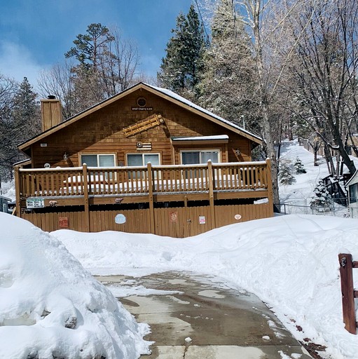 Cabins (United States of America, Big Bear Lake, California)