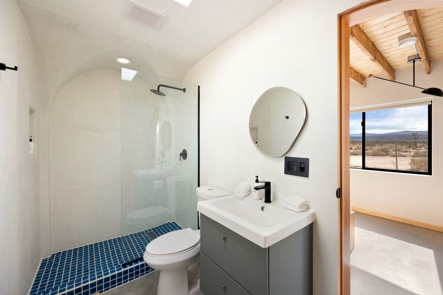 Modern Design Cabin with Fire Pit and Picnic Space in Yucca Valley, California