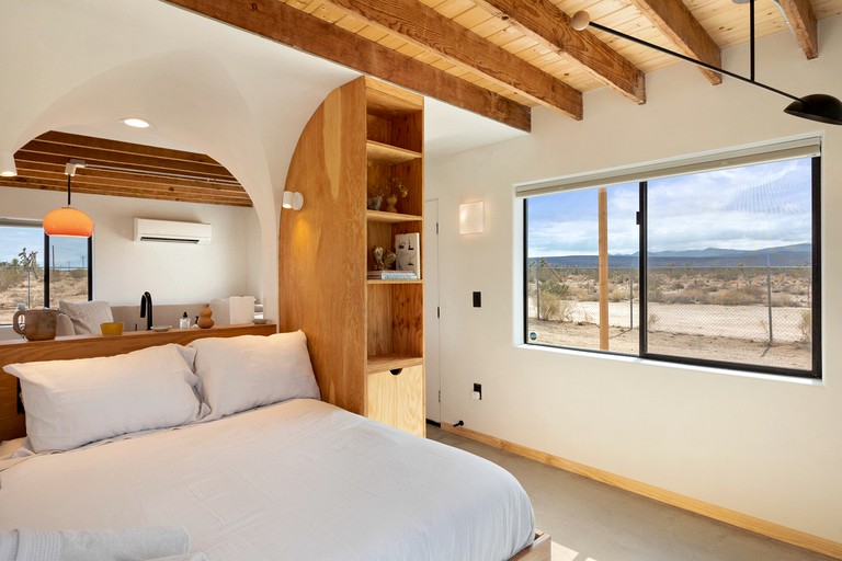 Cabins (United States of America, Yucca Valley, California)