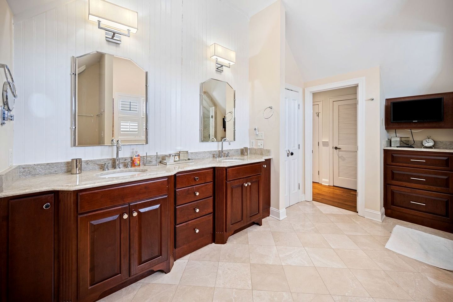 Gorgeous Luxury Beach House with Resort Amenities within Ocean Park in DeBordieu, South Carolina