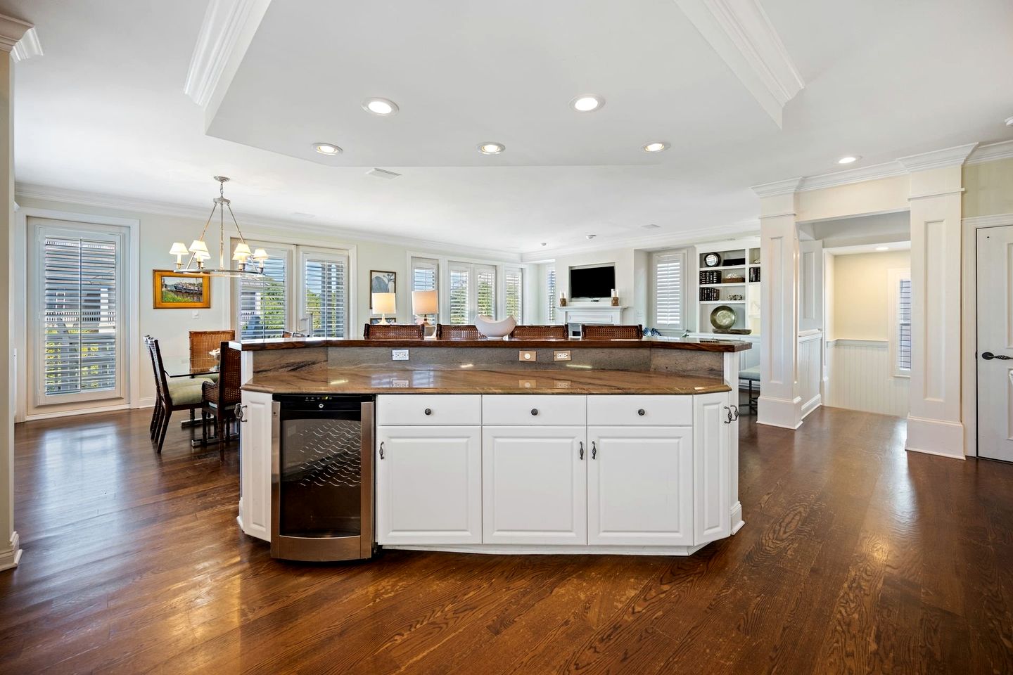 Gorgeous Luxury Beach House with Resort Amenities within Ocean Park in DeBordieu, South Carolina