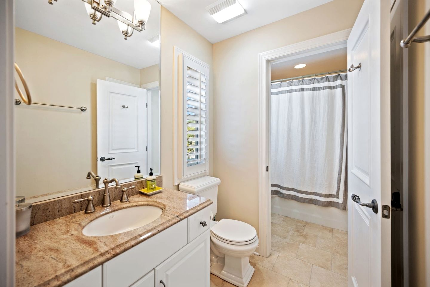 Gorgeous Luxury Beach House with Resort Amenities within Ocean Park in DeBordieu, South Carolina