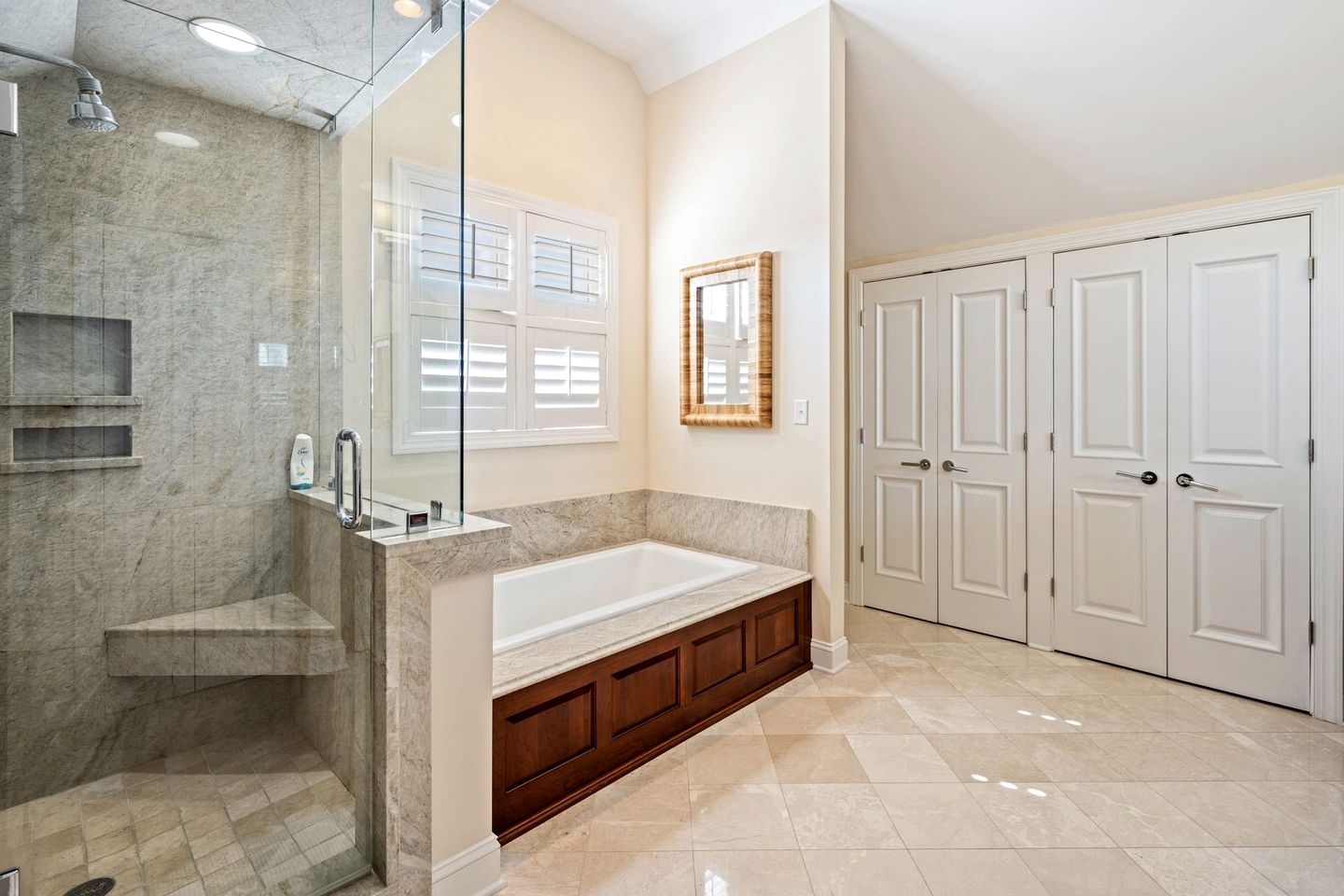 Gorgeous Luxury Beach House with Resort Amenities within Ocean Park in DeBordieu, South Carolina