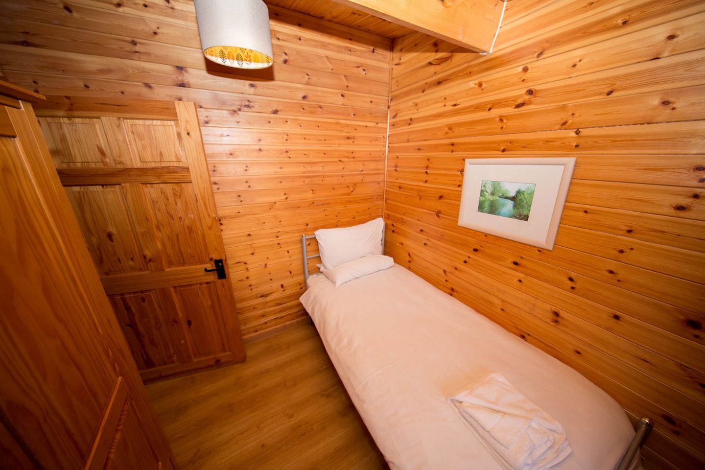 Modern Log Cabin Rental for a Glamping Adventure near Bristol, England