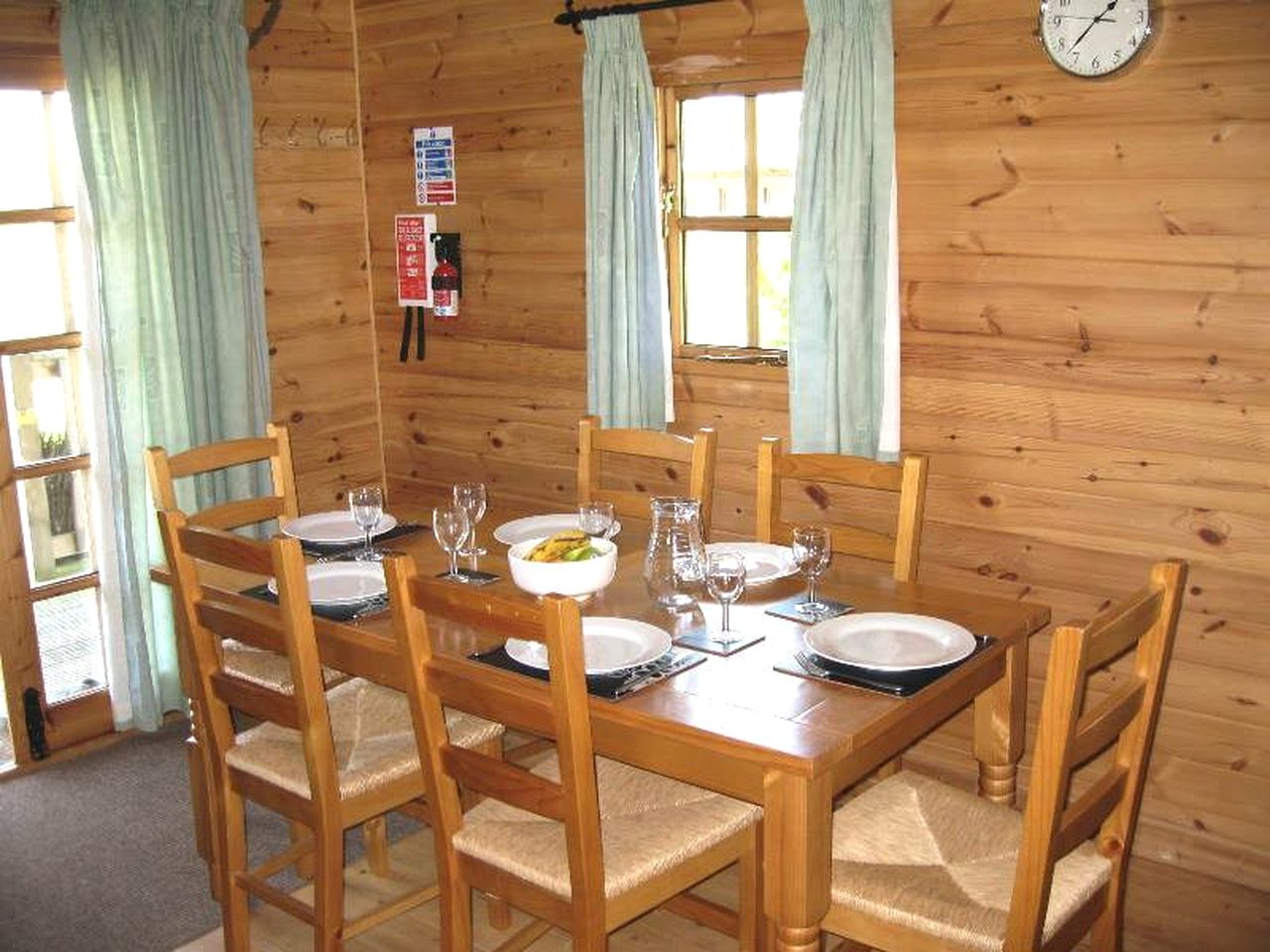 Lovely Glamping Cabin Rental Perfect for Families near Yeovil in Somerset