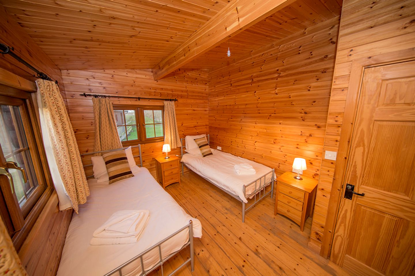 Spacious Family-Friendly Farm Cabin for Glamping Holiday near Exeter