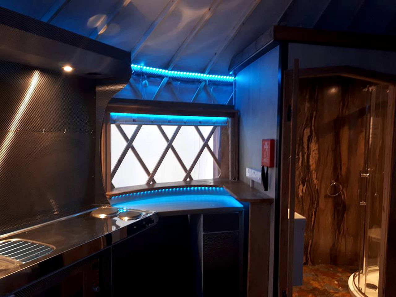 Luxurious Yurt Rental with Kitchenette for Farm Holiday in Somerset, England