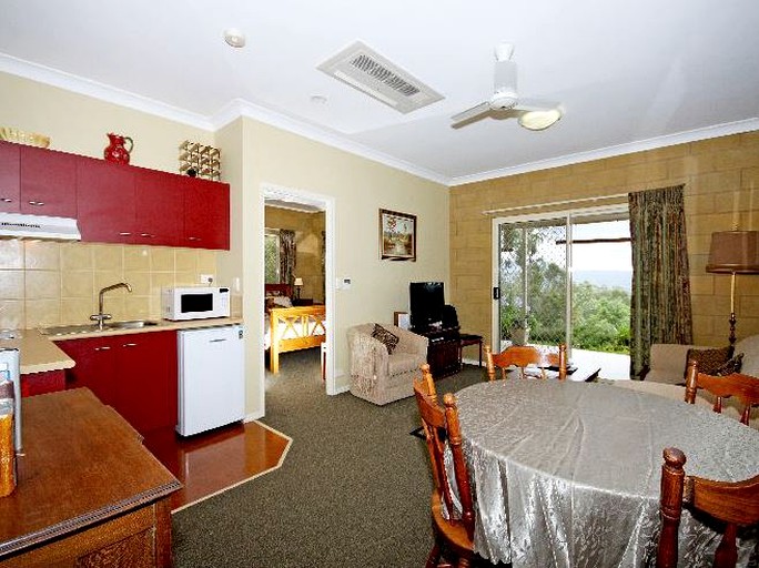 Nature Lodges (Gold Coast, Queensland, Australia)