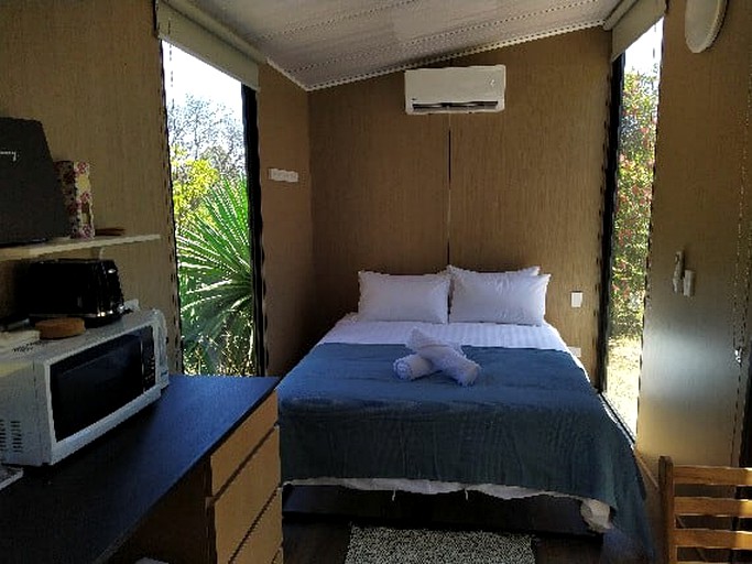 Vacation Rentals (Australia, --, --)