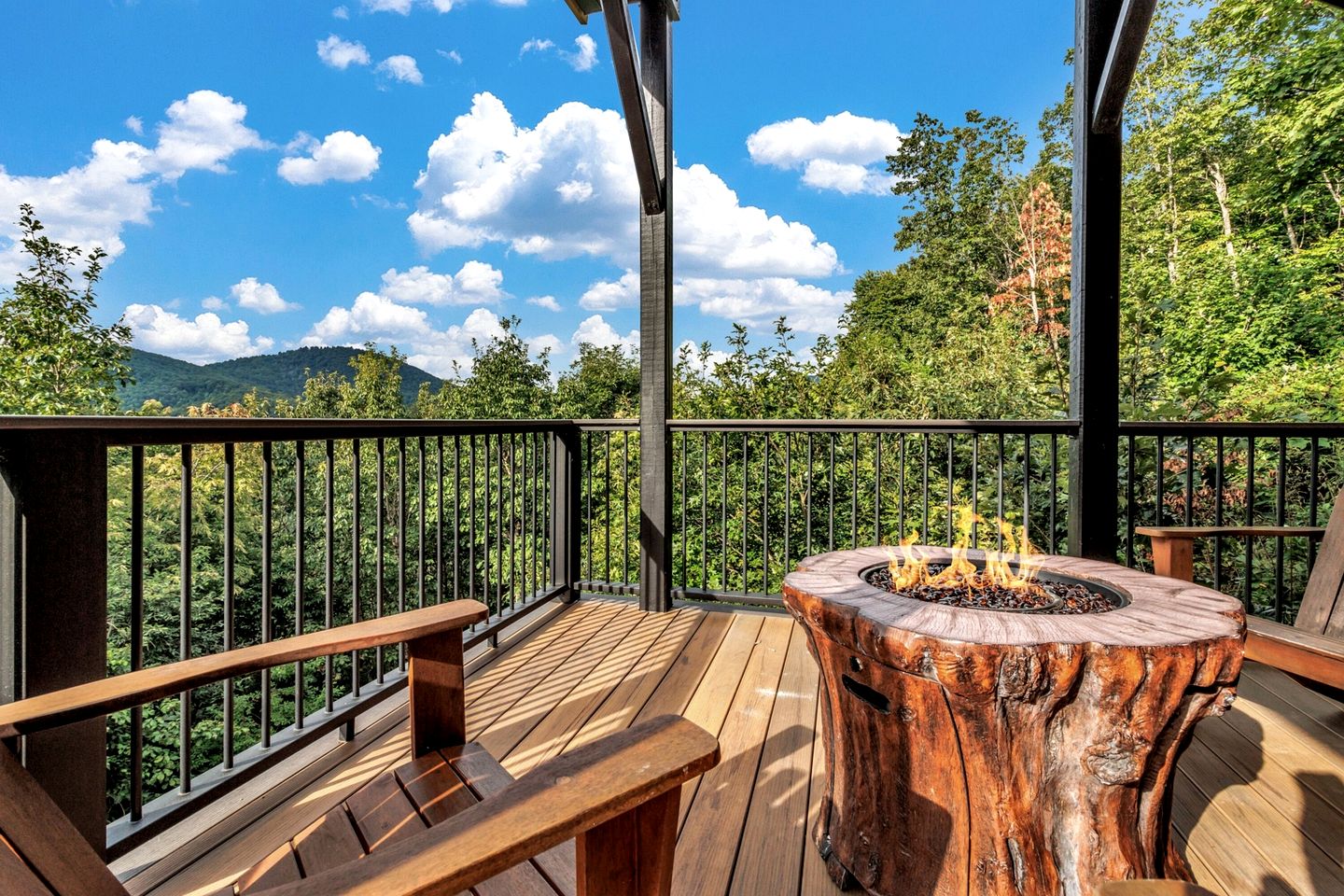 Cozy Mountain Retreat with Hot Tub and Fire Pit near Black Mountain, North Carolina