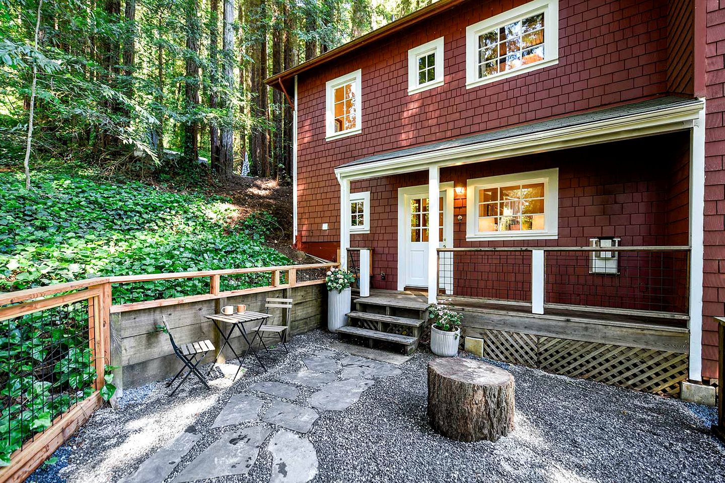 Handsomely Renewed Cabin with Spa Perfect for a Family Escape in Guerneville, California