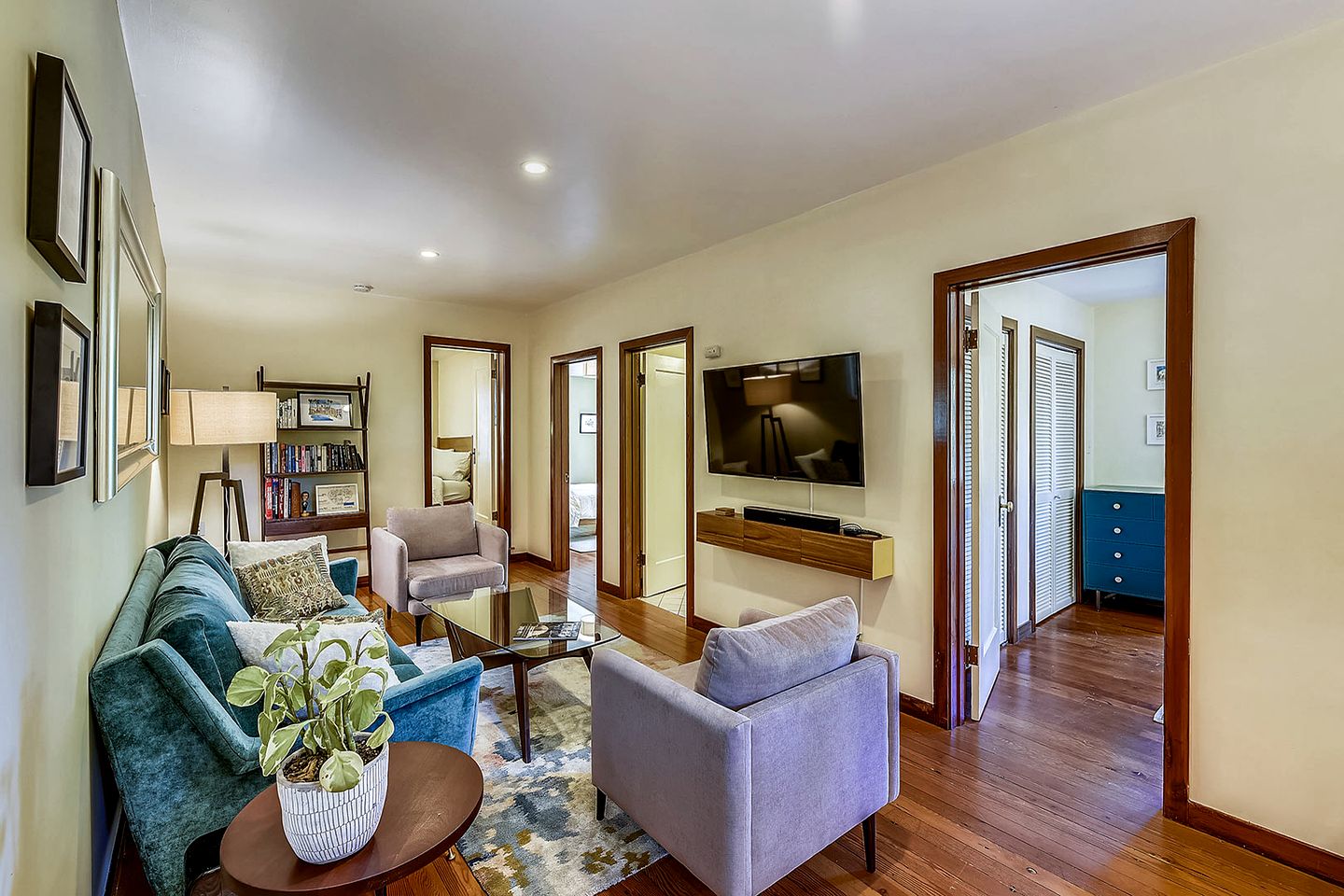 Handsomely Renewed Cabin with Spa Perfect for a Family Escape in Guerneville, California