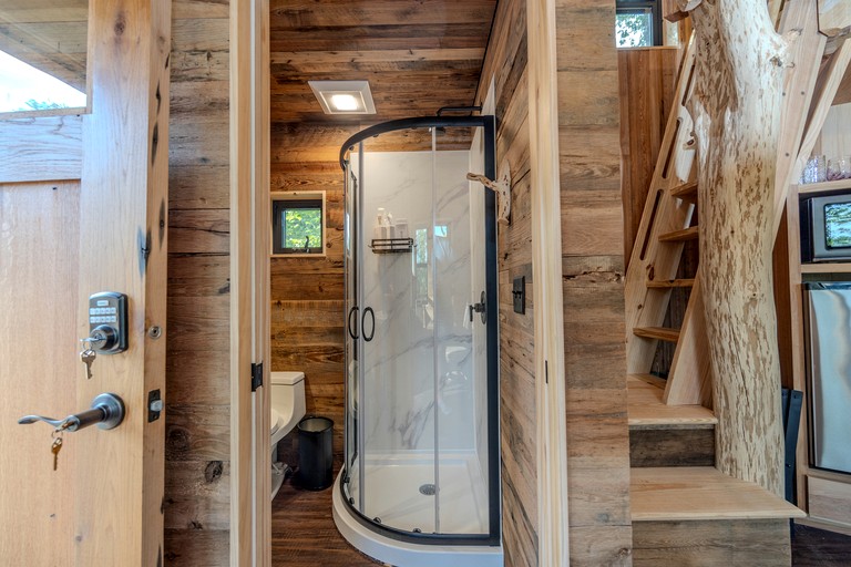 Vacation Rentals (United States of America, Zirconia, North Carolina)